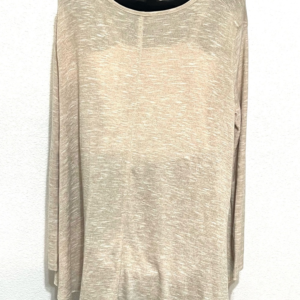Urban Outfitters We The Free Woman Sand Long Sleeve V Neck Shirt Size M - Picture 8 of 16